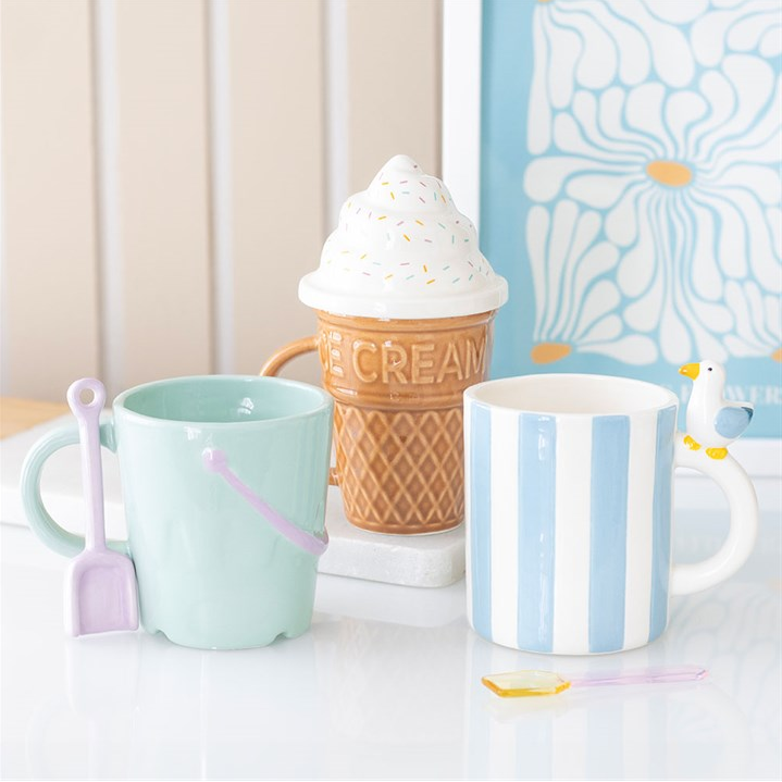Striped Mug with Seagull | Coastal Ceramic Mug | Beach Hut Drinkware | 370ml